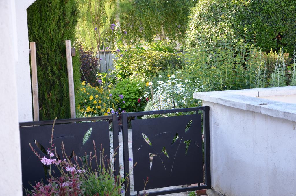 Jardin De Marceau Bed & Breakfast Blasimon Ngoại thất bức ảnh